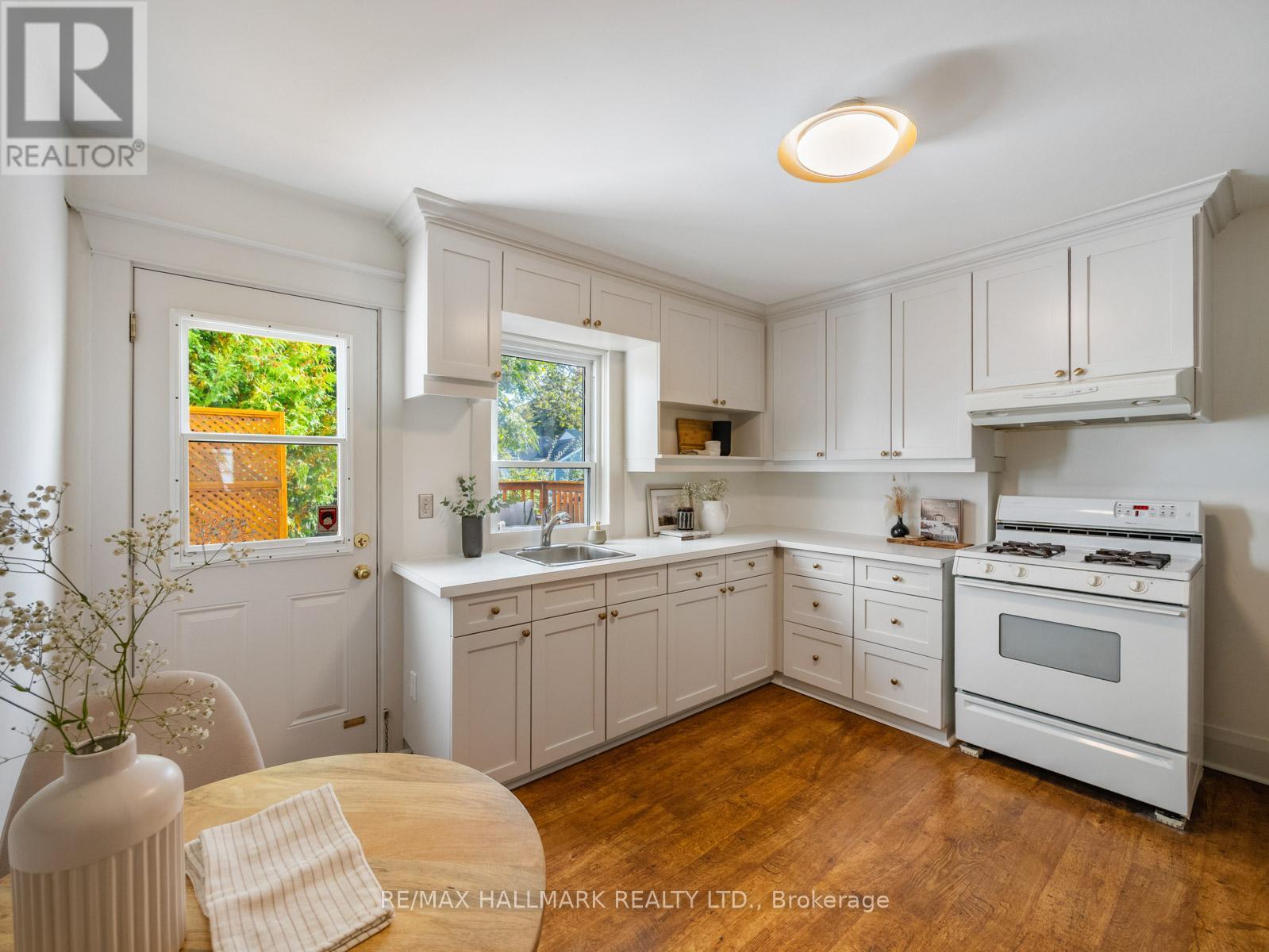 193 Wheeler Avenue, Toronto, Ontario  M4L 3V5 - Photo 8 - E12460446