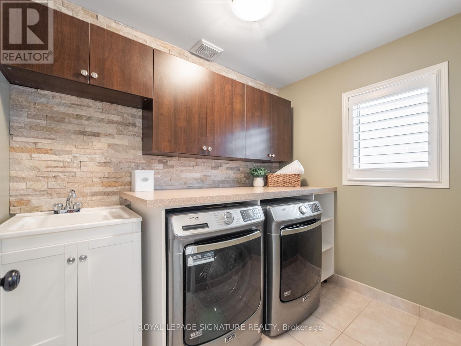 2 Denbury Court, Whitby, Ontario  L1M 2P3 - Photo 33 - E12460447