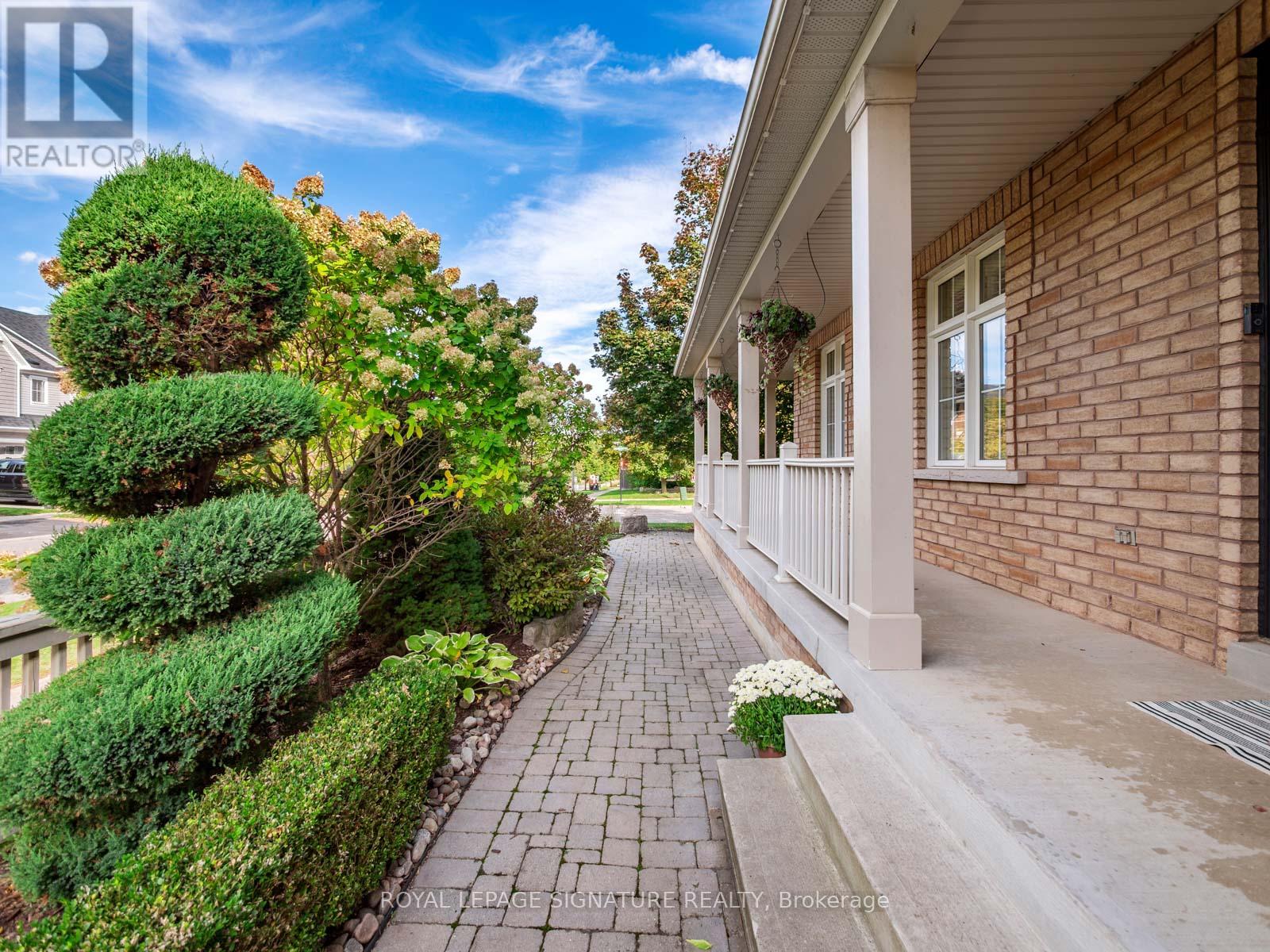 2 Denbury Court, Whitby, Ontario  L1M 2P3 - Photo 4 - E12460447