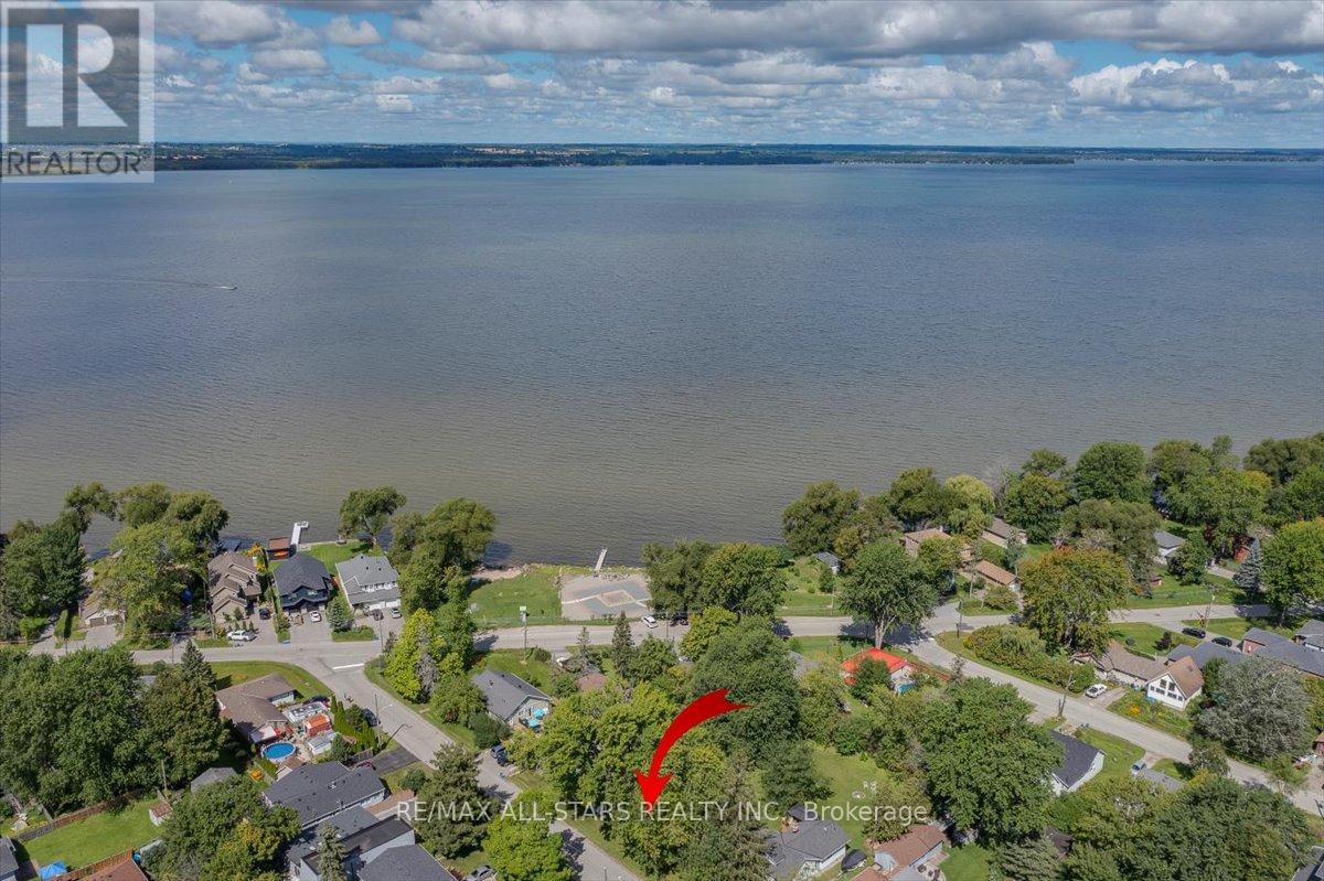 288 Woodycrest Avenue, Georgina, Ontario  L4P 2W2 - Photo 2 - N12460333