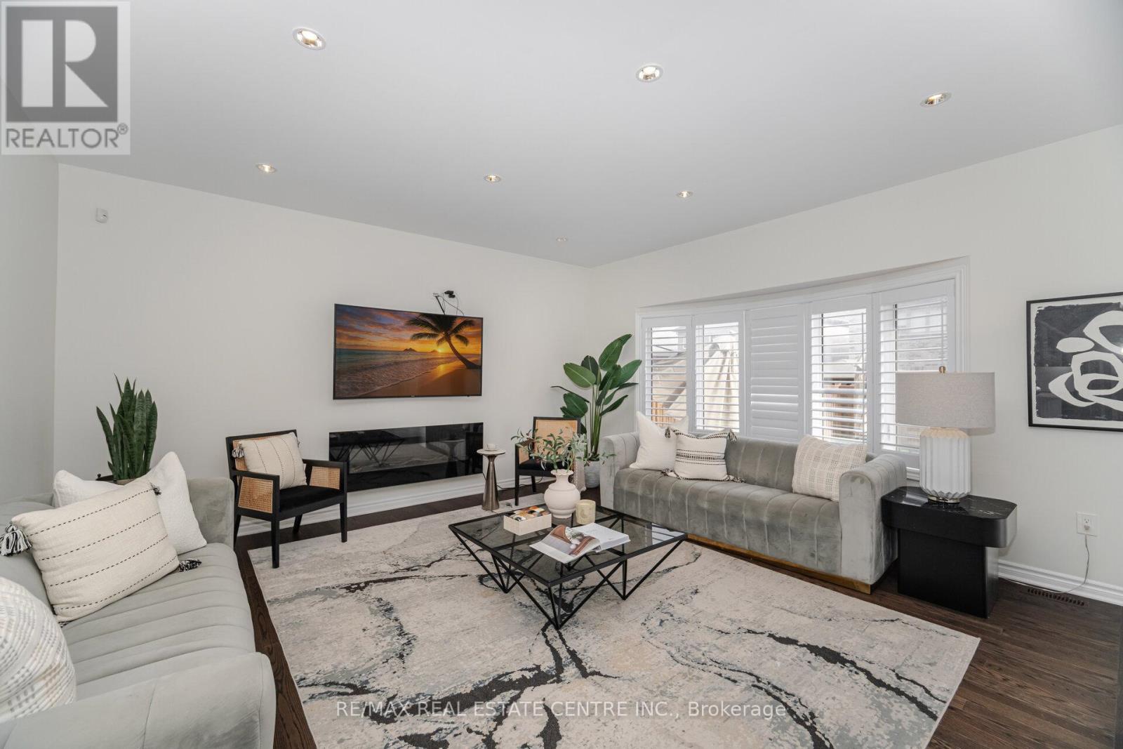 1438 Mcroberts Crescent, Innisfil, Ontario  L9S 0J9 - Photo 16 - N12460361