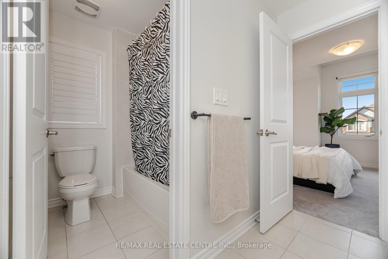 1438 Mcroberts Crescent, Innisfil, Ontario  L9S 0J9 - Photo 39 - N12460361