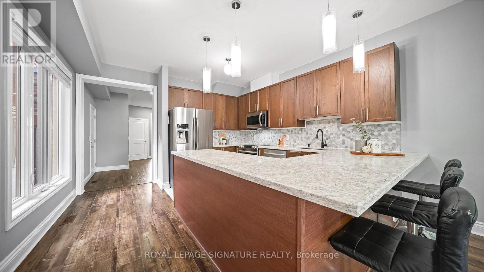 65 Kingsmere Crescent, New Tecumseth, Ontario  L9R 0K6 - Photo 7 - N12460389