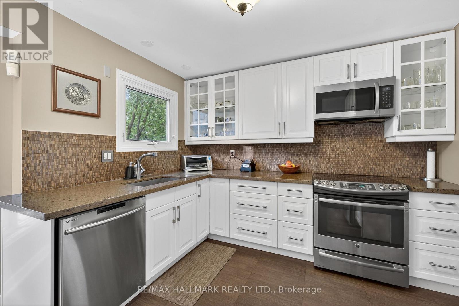 26 Stacey Crescent, Markham, Ontario  L3T 6Z4 - Photo 13 - N12460445