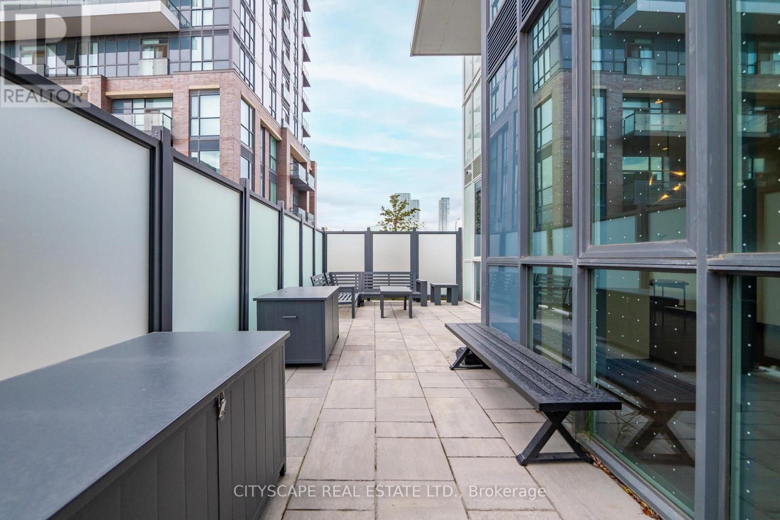 210 - 60 Honeycrisp Crescent, Vaughan, Ontario  L4K 0N5 - Photo 47 - N12460449