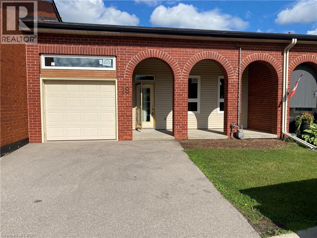18 ARCHDEACON CLARK Trail, Hamilton, Ontario