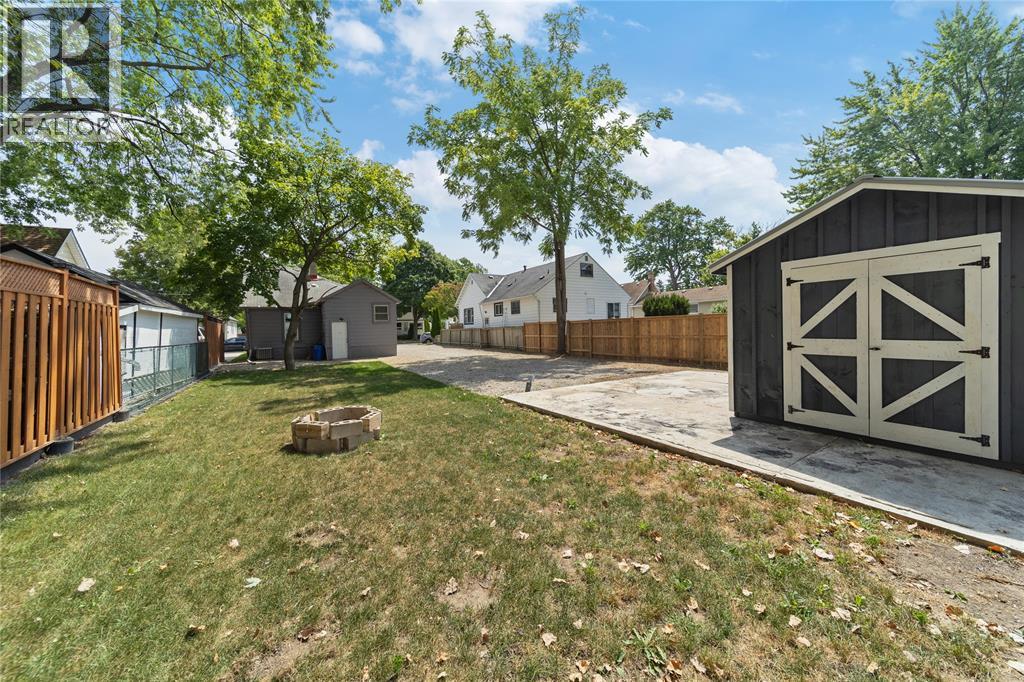 239 Proctor Street, Sarnia, Ontario  N7T 3G8 - Photo 6 - 25026020