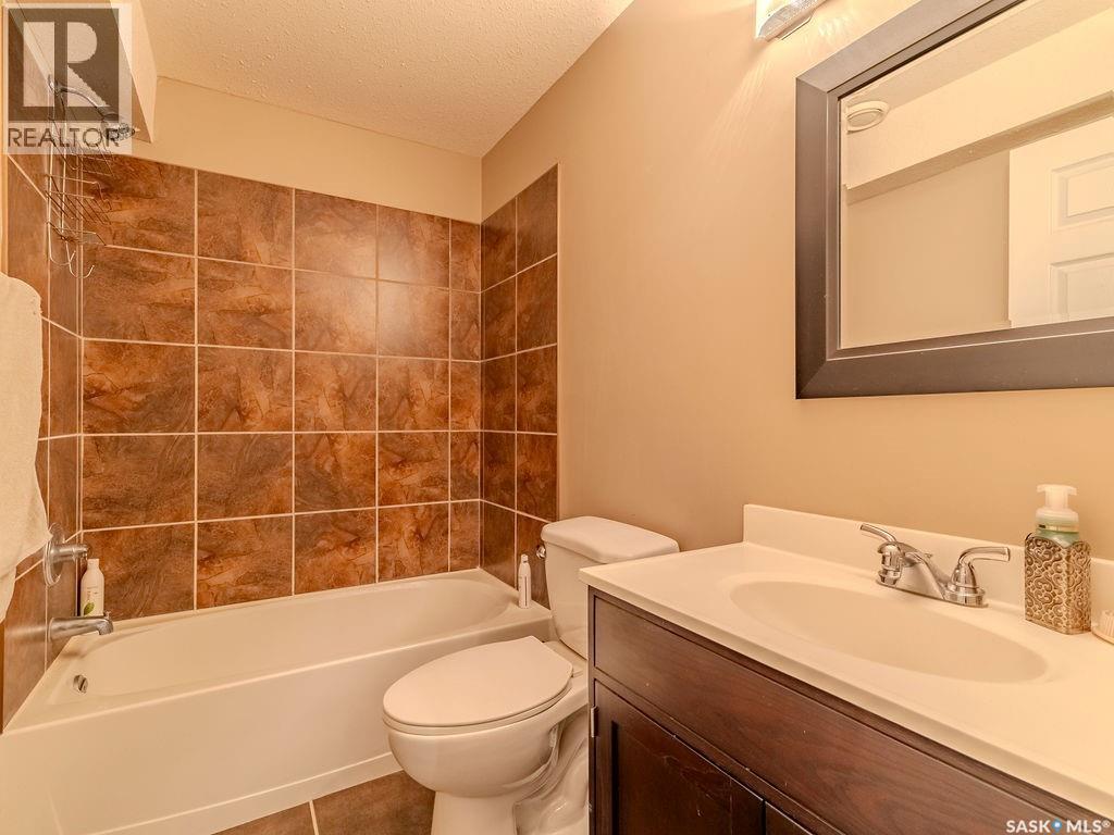 214 1st Street S, Martensville, Saskatchewan  S0K 2T0 - Photo 33 - SK020751