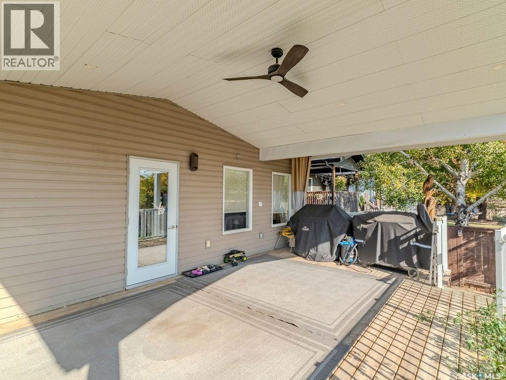 214 1st Street S, Martensville, Saskatchewan  S0K 2T0 - Photo 37 - SK020751