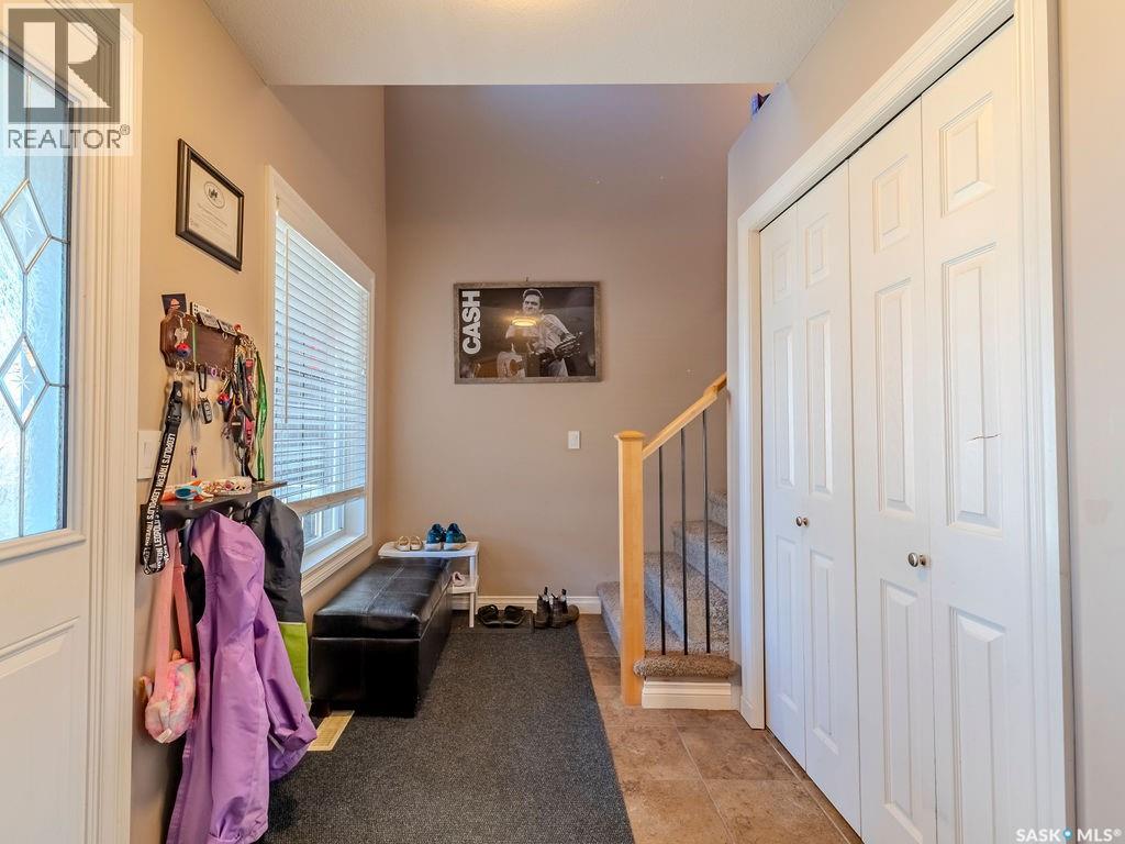 214 1st Street S, Martensville, Saskatchewan  S0K 2T0 - Photo 5 - SK020751