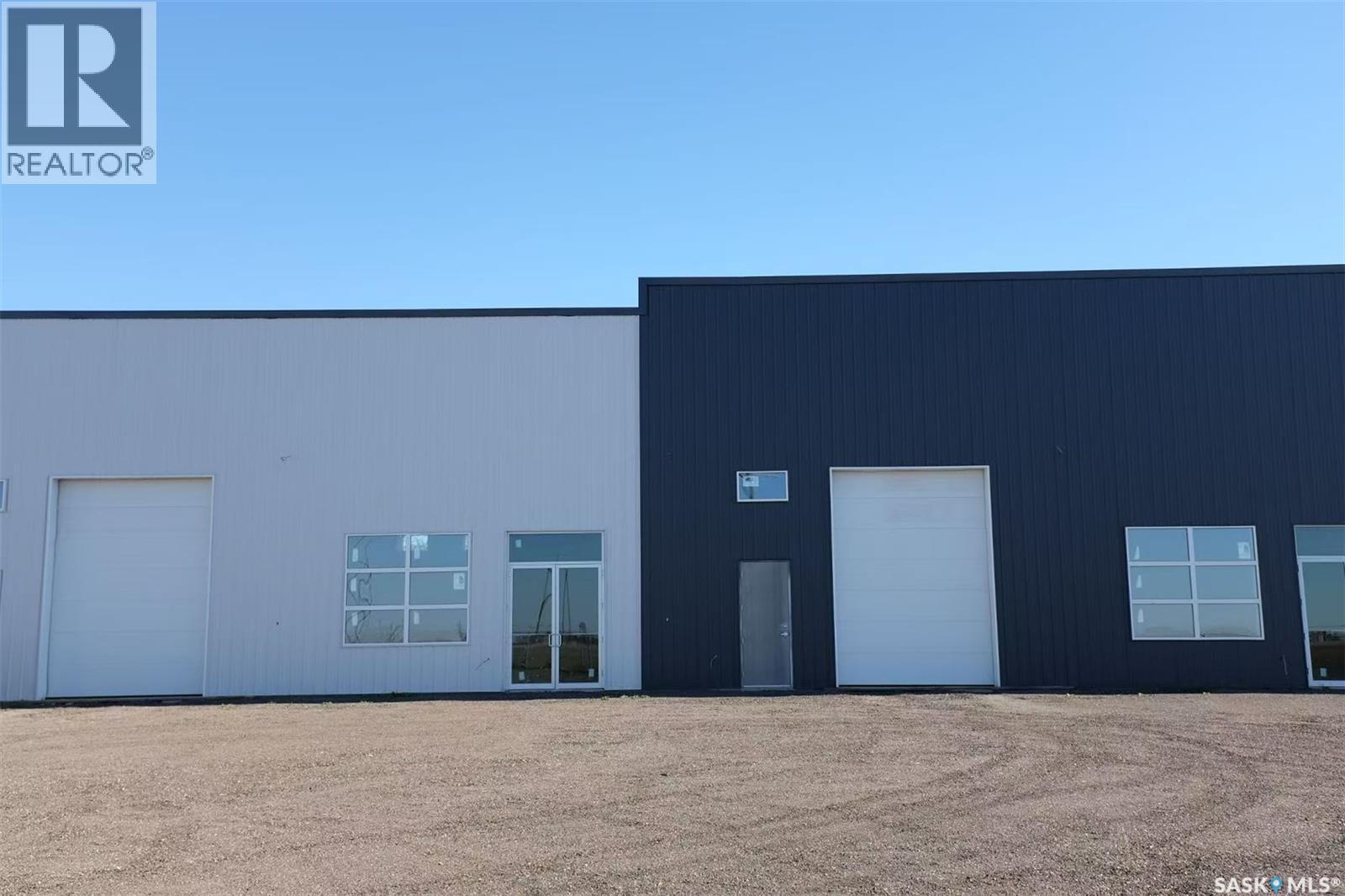 1 213 Service ROAD W, Langham, Saskatchewan