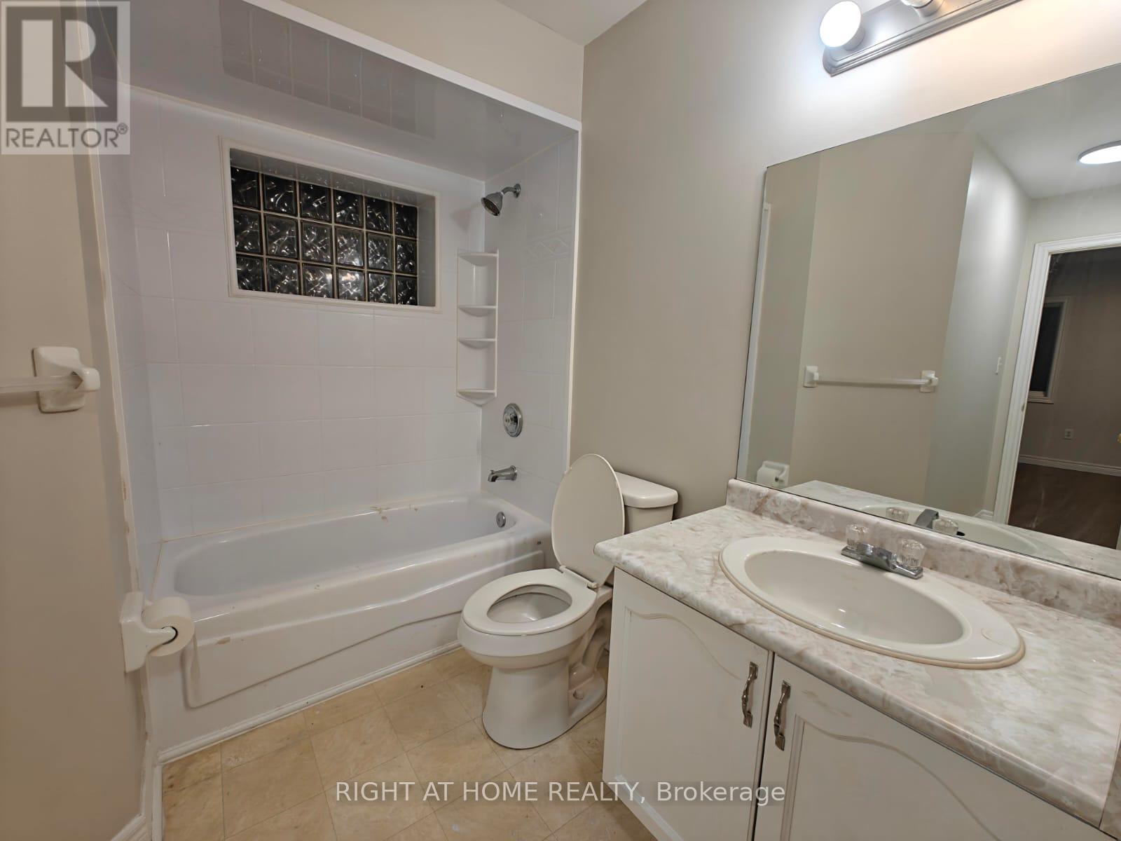 113 Brickyard Way, Brampton, Ontario  L6V 4L7 - Photo 14 - W12460341
