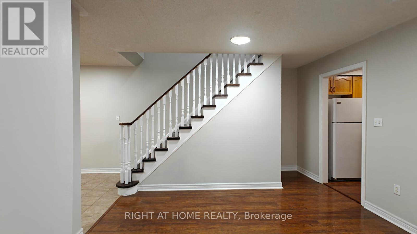 113 Brickyard Way, Brampton, Ontario  L6V 4L7 - Photo 4 - W12460341