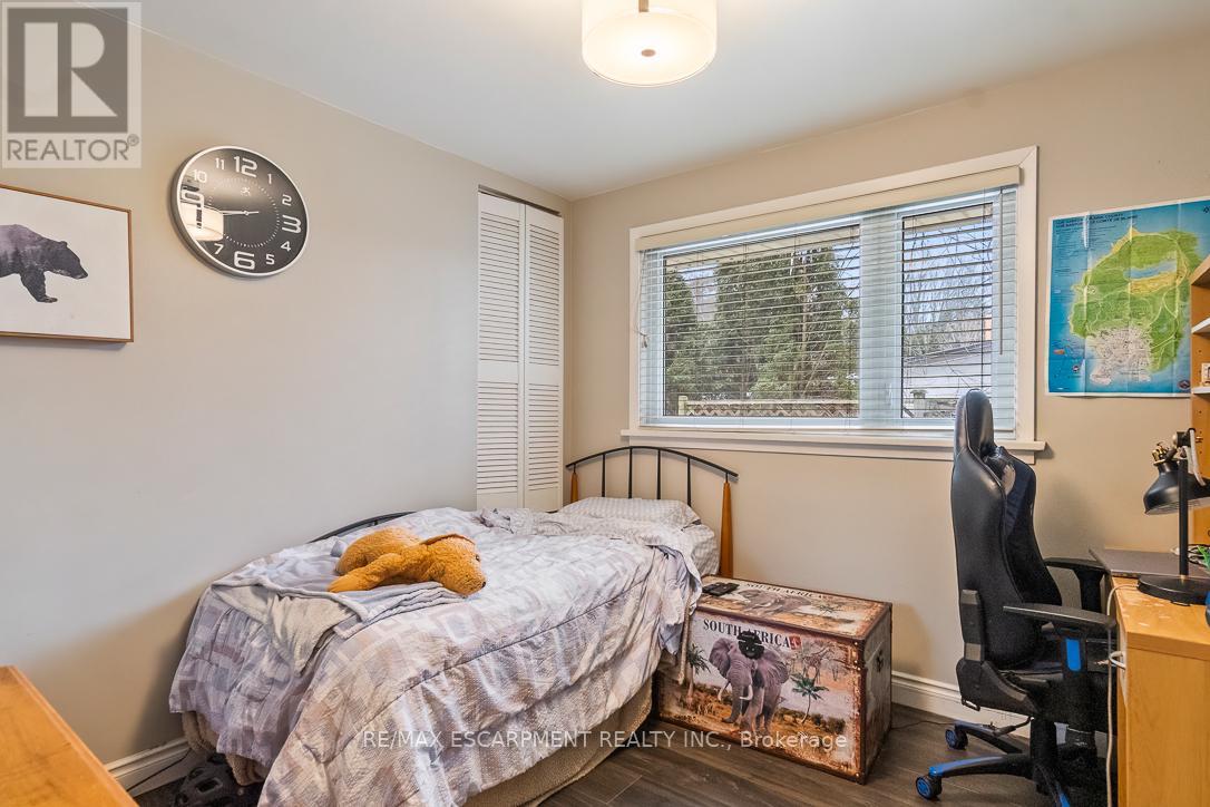 177 Woodhaven Park Drive, Oakville, Ontario  L6L 4K4 - Photo 12 - W12460357