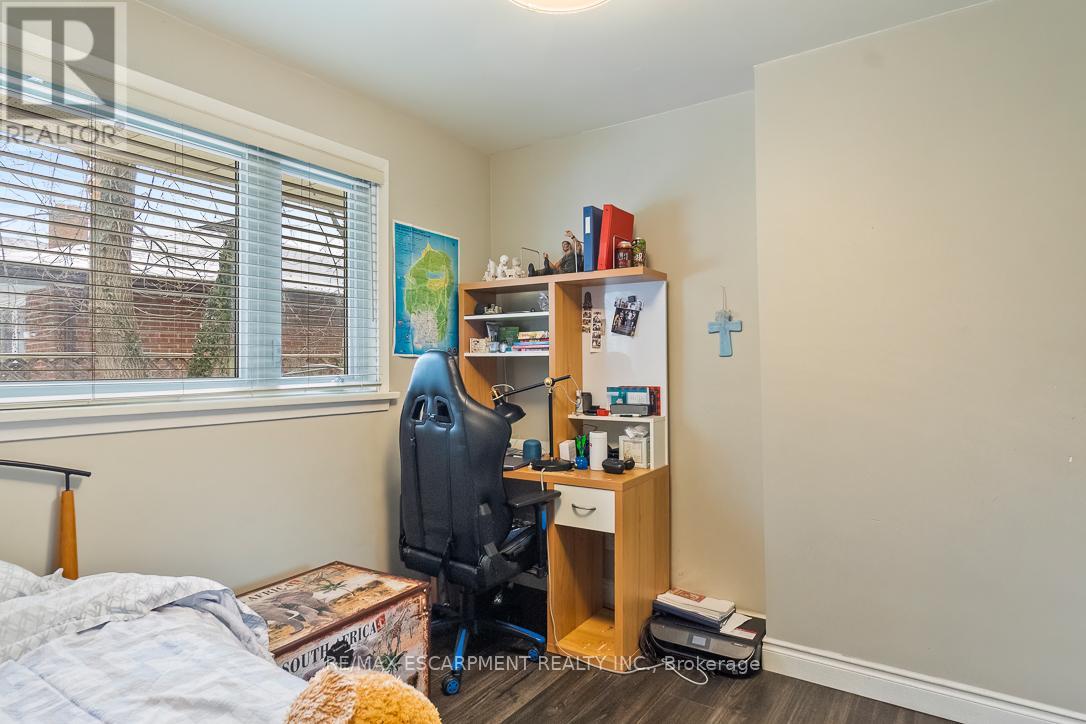 177 Woodhaven Park Drive, Oakville, Ontario  L6L 4K4 - Photo 13 - W12460357