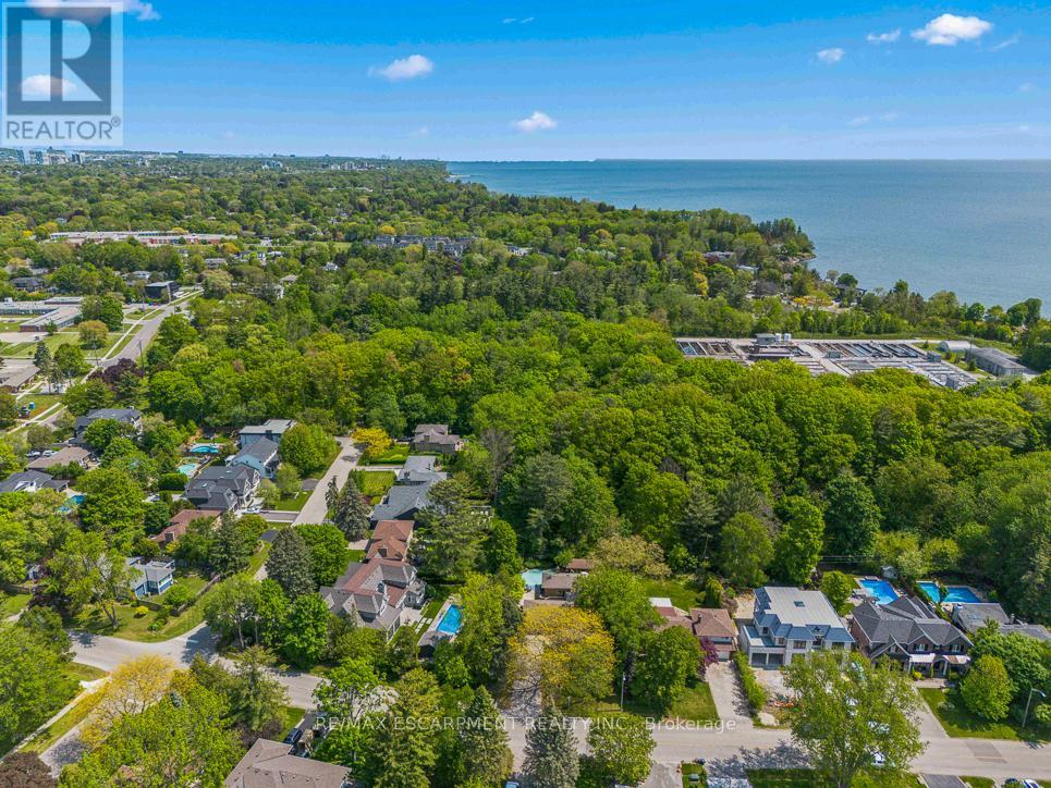 177 Woodhaven Park Drive, Oakville, Ontario  L6L 4K4 - Photo 32 - W12460357