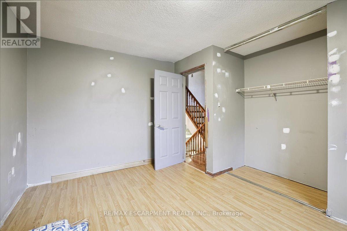 1582 Riley Avenue, Burlington, Ontario  L7M 3T6 - Photo 20 - W12460365