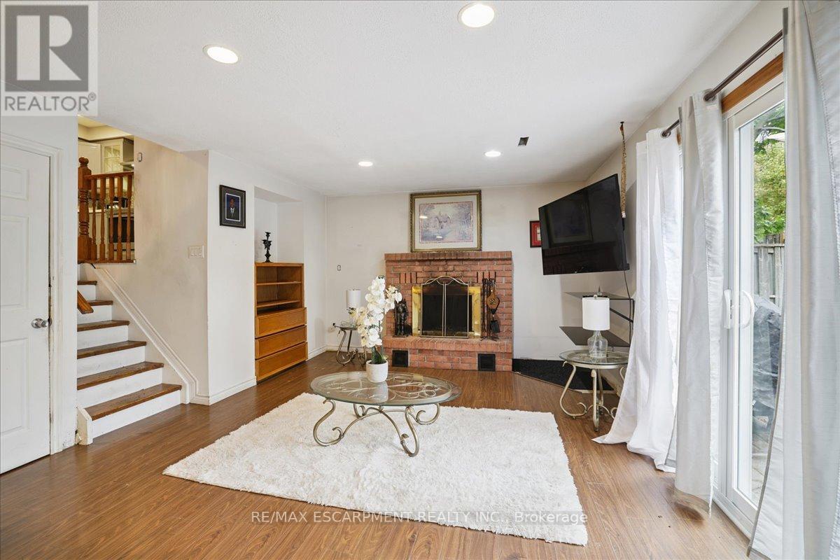 1582 Riley Avenue, Burlington, Ontario  L7M 3T6 - Photo 22 - W12460365