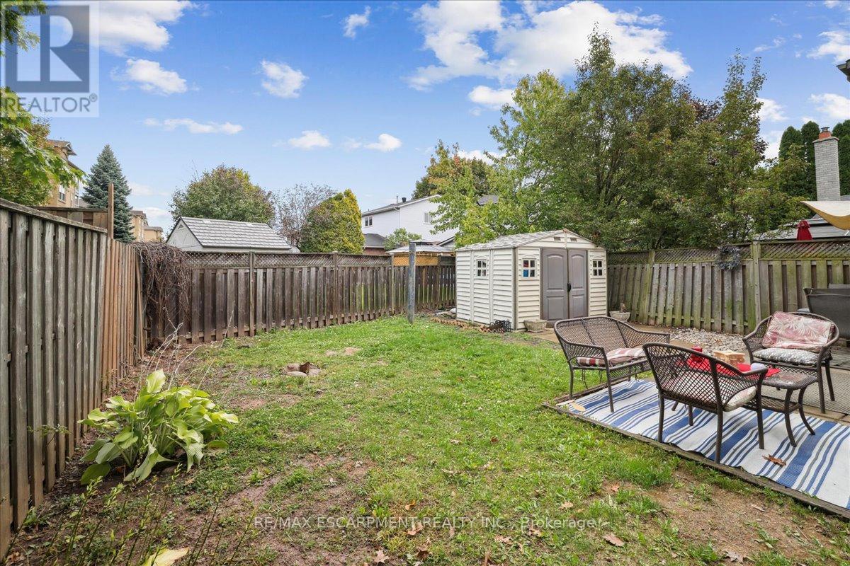 1582 Riley Avenue, Burlington, Ontario  L7M 3T6 - Photo 31 - W12460365