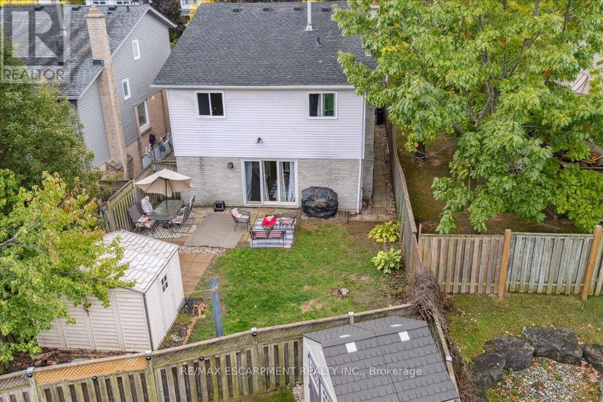 1582 Riley Avenue, Burlington, Ontario  L7M 3T6 - Photo 32 - W12460365