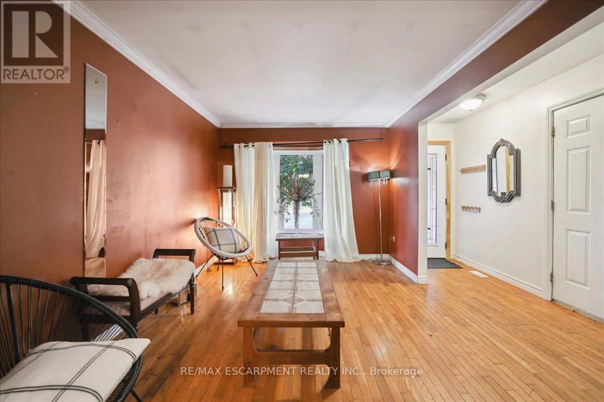 1582 Riley Avenue, Burlington, Ontario  L7M 3T6 - Photo 6 - W12460365