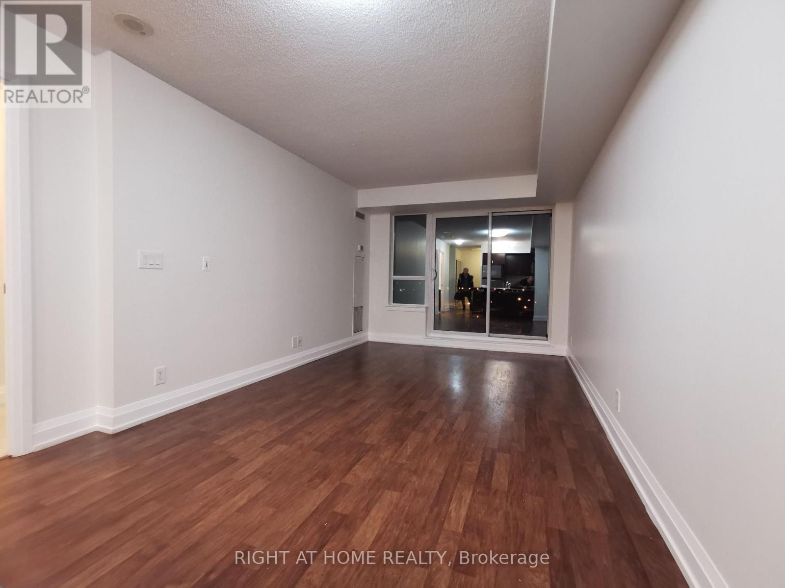 707 - 55 De Boers Drive, Toronto, Ontario  M3J 0G5 - Photo 10 - W12460374