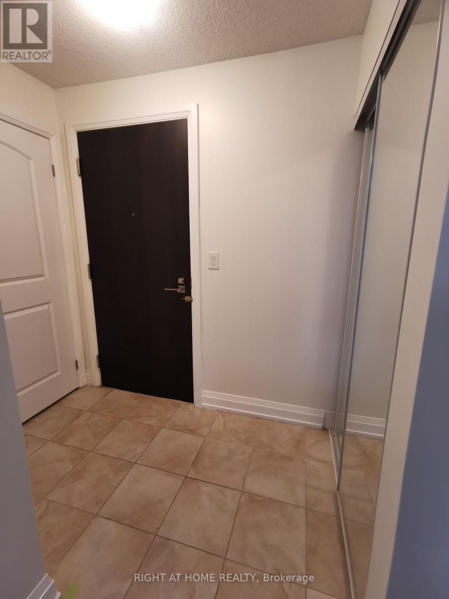 707 - 55 De Boers Drive, Toronto, Ontario  M3J 0G5 - Photo 14 - W12460374