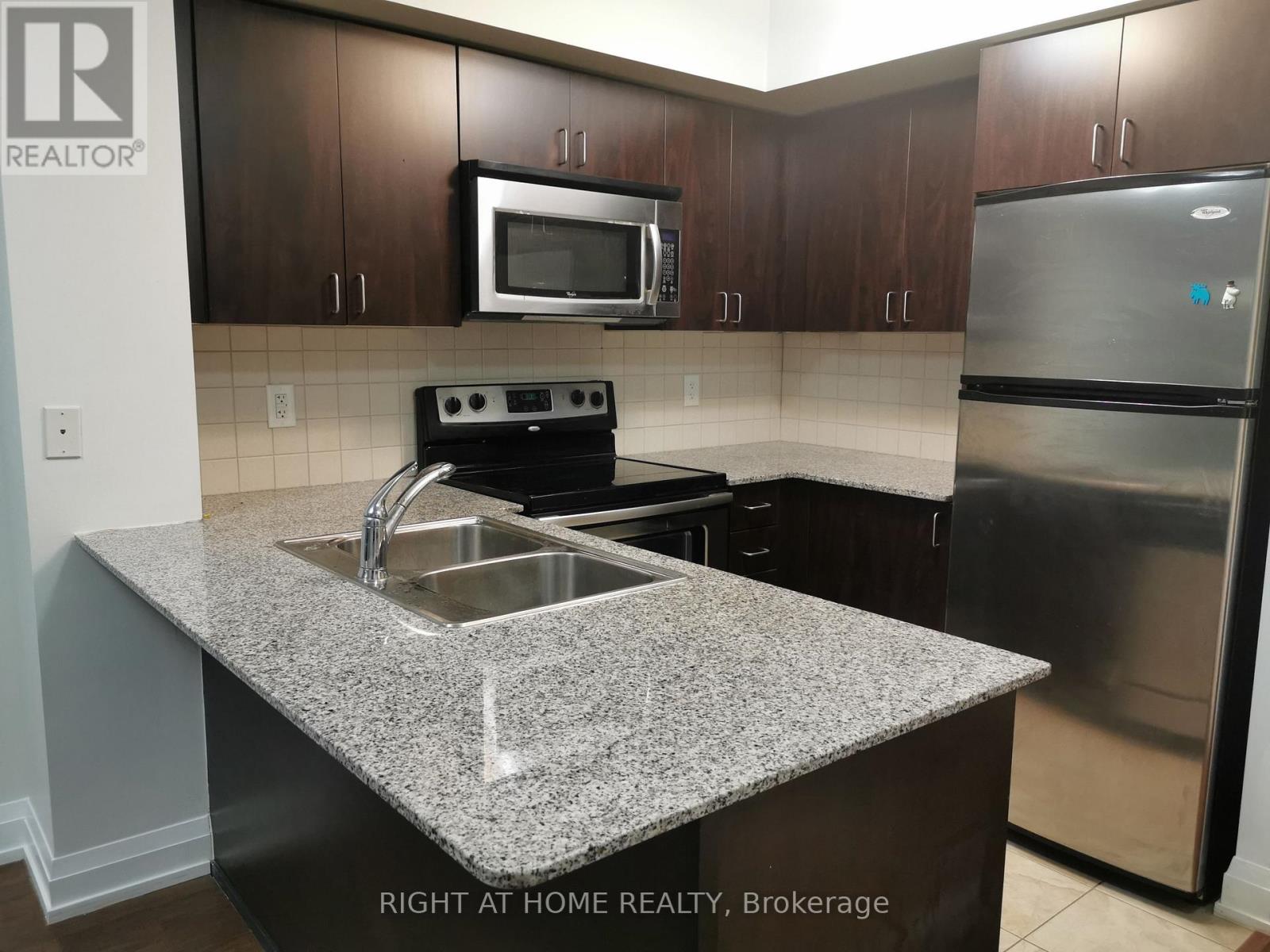707 - 55 De Boers Drive, Toronto, Ontario  M3J 0G5 - Photo 6 - W12460374