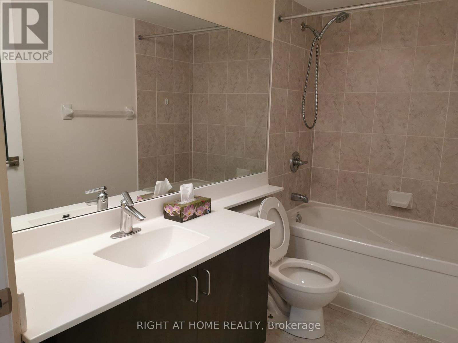 707 - 55 De Boers Drive, Toronto, Ontario  M3J 0G5 - Photo 7 - W12460374