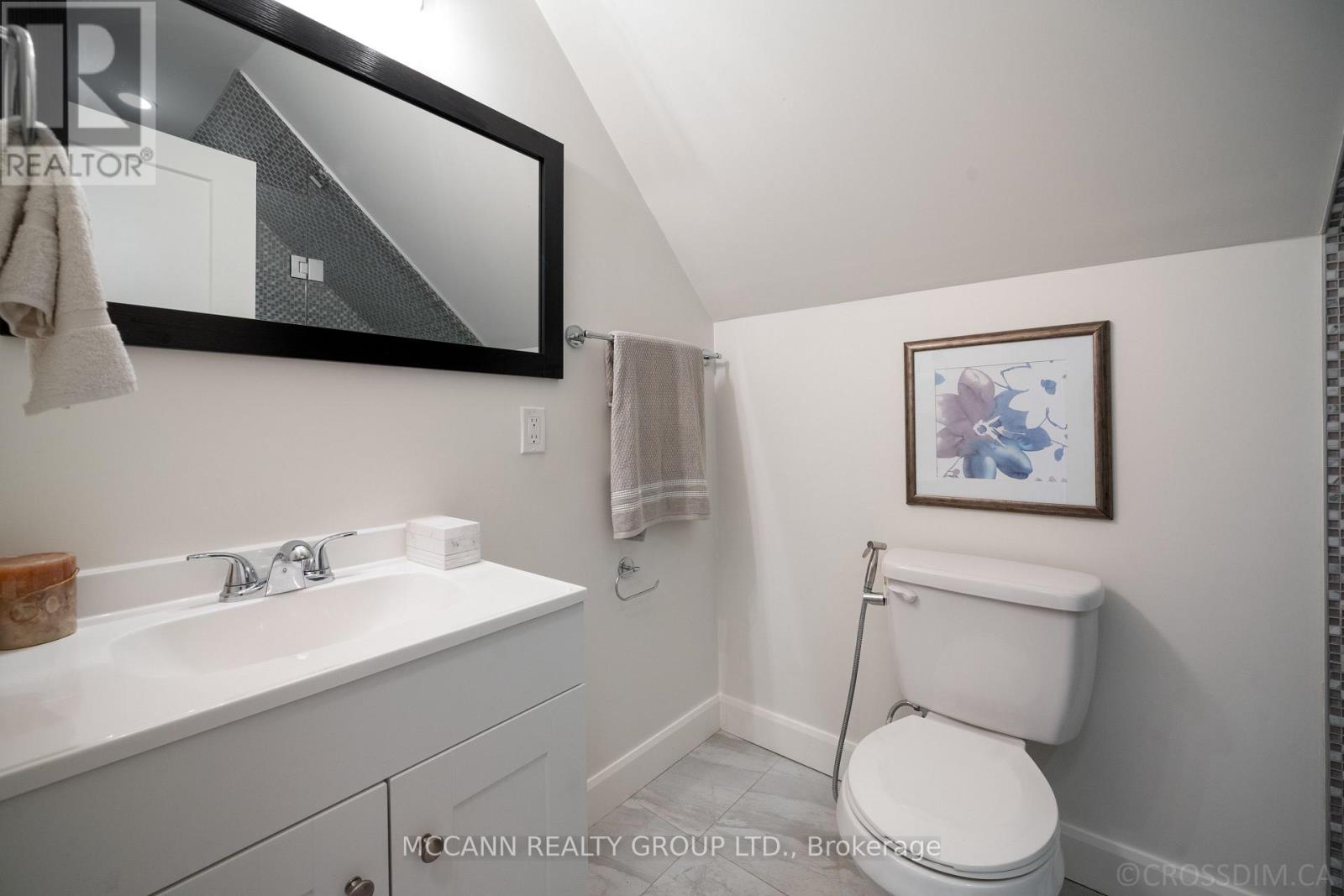 217 Pearson Avenue, Toronto (High Park-Swansea), Ontario  M6R 1G6 - Photo 32 - W12460378
