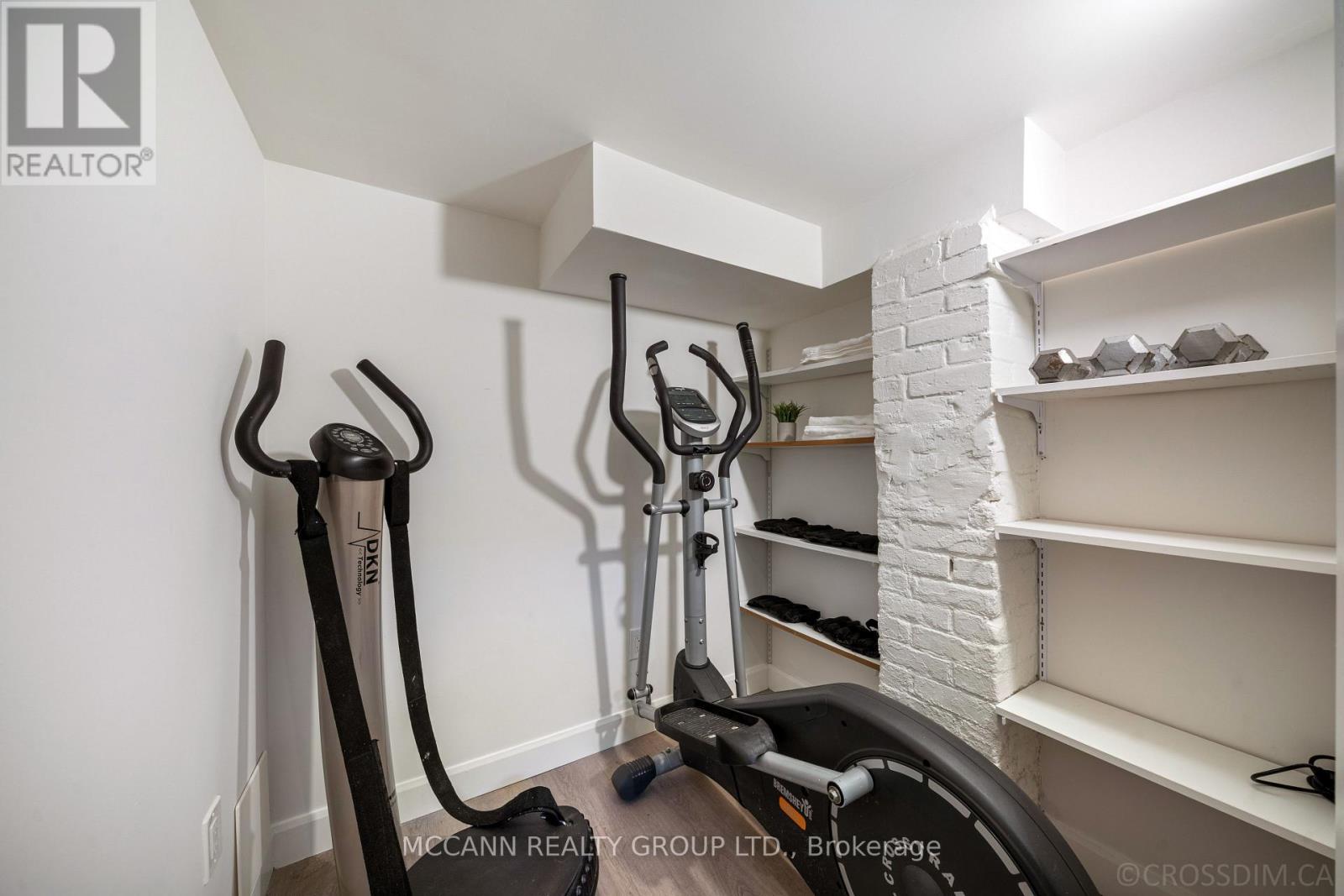 217 Pearson Avenue, Toronto (High Park-Swansea), Ontario  M6R 1G6 - Photo 43 - W12460378