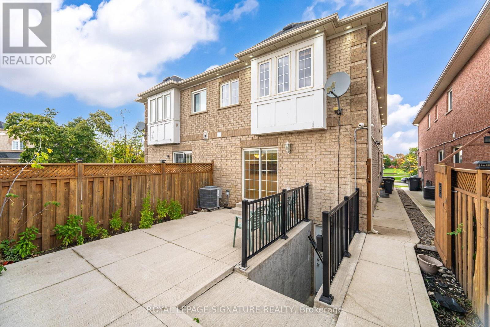 103 Native Landing, Brampton (Fletcher's Creek Village), Ontario  L6X 5A8 - Photo 40 - W12460384