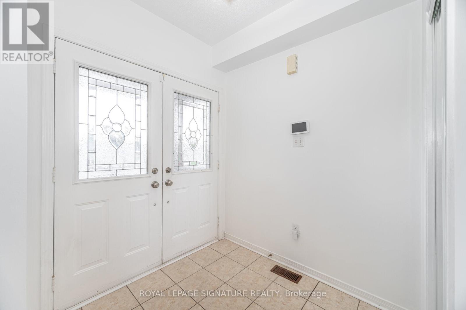 103 Native Landing, Brampton (Fletcher's Creek Village), Ontario  L6X 5A8 - Photo 6 - W12460384