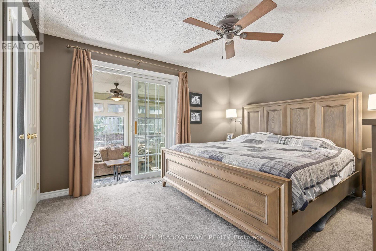 32 Joycelyn Crescent, Halton Hills (Georgetown), Ontario  L7G 2S4 - Photo 18 - W12460400