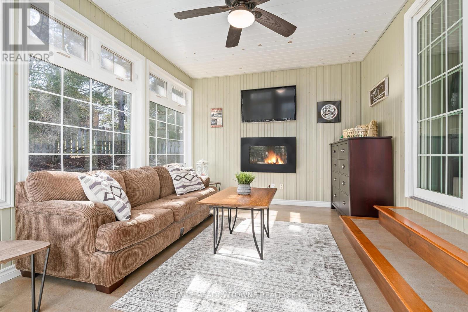 32 Joycelyn Crescent, Halton Hills (Georgetown), Ontario  L7G 2S4 - Photo 21 - W12460400