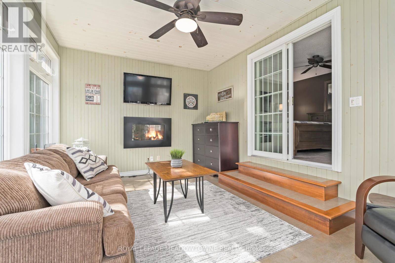 32 Joycelyn Crescent, Halton Hills (Georgetown), Ontario  L7G 2S4 - Photo 22 - W12460400