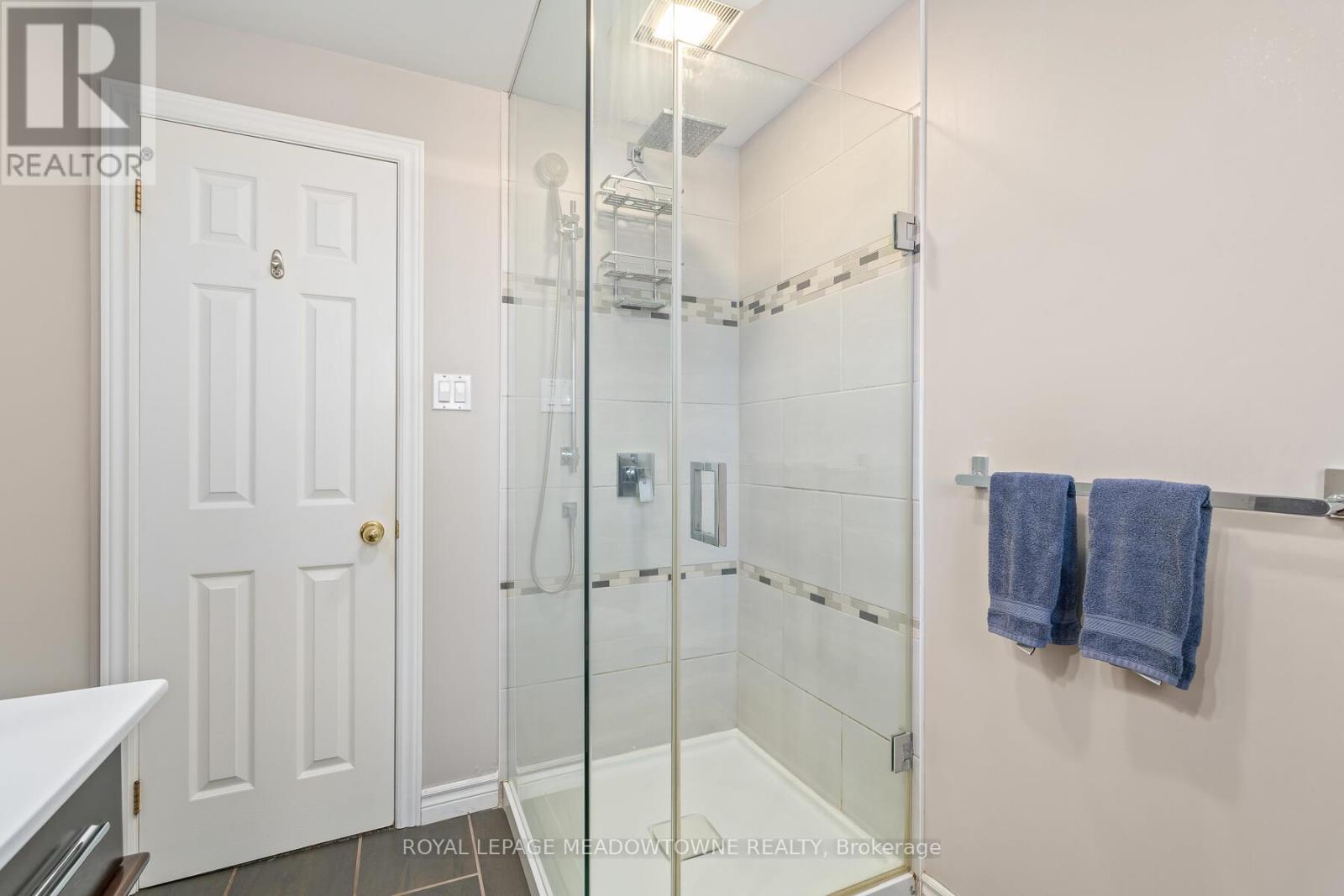 32 Joycelyn Crescent, Halton Hills (Georgetown), Ontario  L7G 2S4 - Photo 26 - W12460400