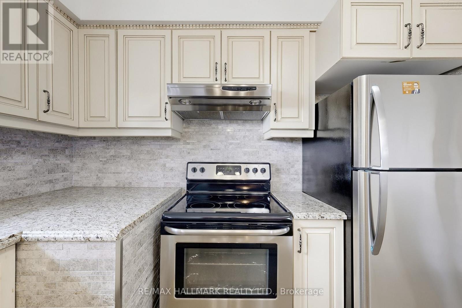 154 Shoreham Drive, Toronto, Ontario  M3N 1T2 - Photo 12 - W12460414
