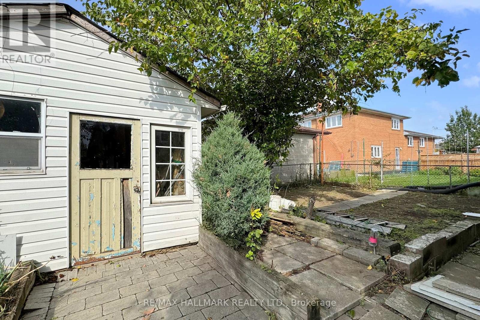 154 Shoreham Drive, Toronto, Ontario  M3N 1T2 - Photo 33 - W12460414