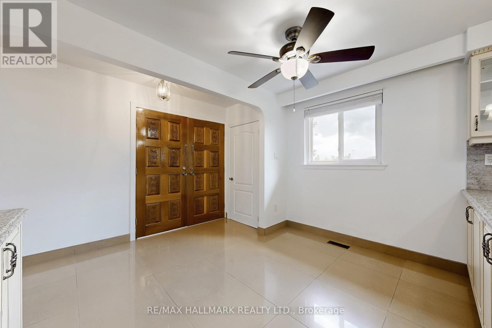 154 Shoreham Drive, Toronto, Ontario  M3N 1T2 - Photo 5 - W12460414