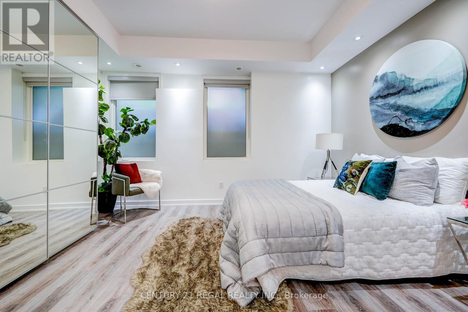 5b - 867 Wilson Avenue, Toronto, Ontario  M3K 0A4 - Photo 11 - W12460422