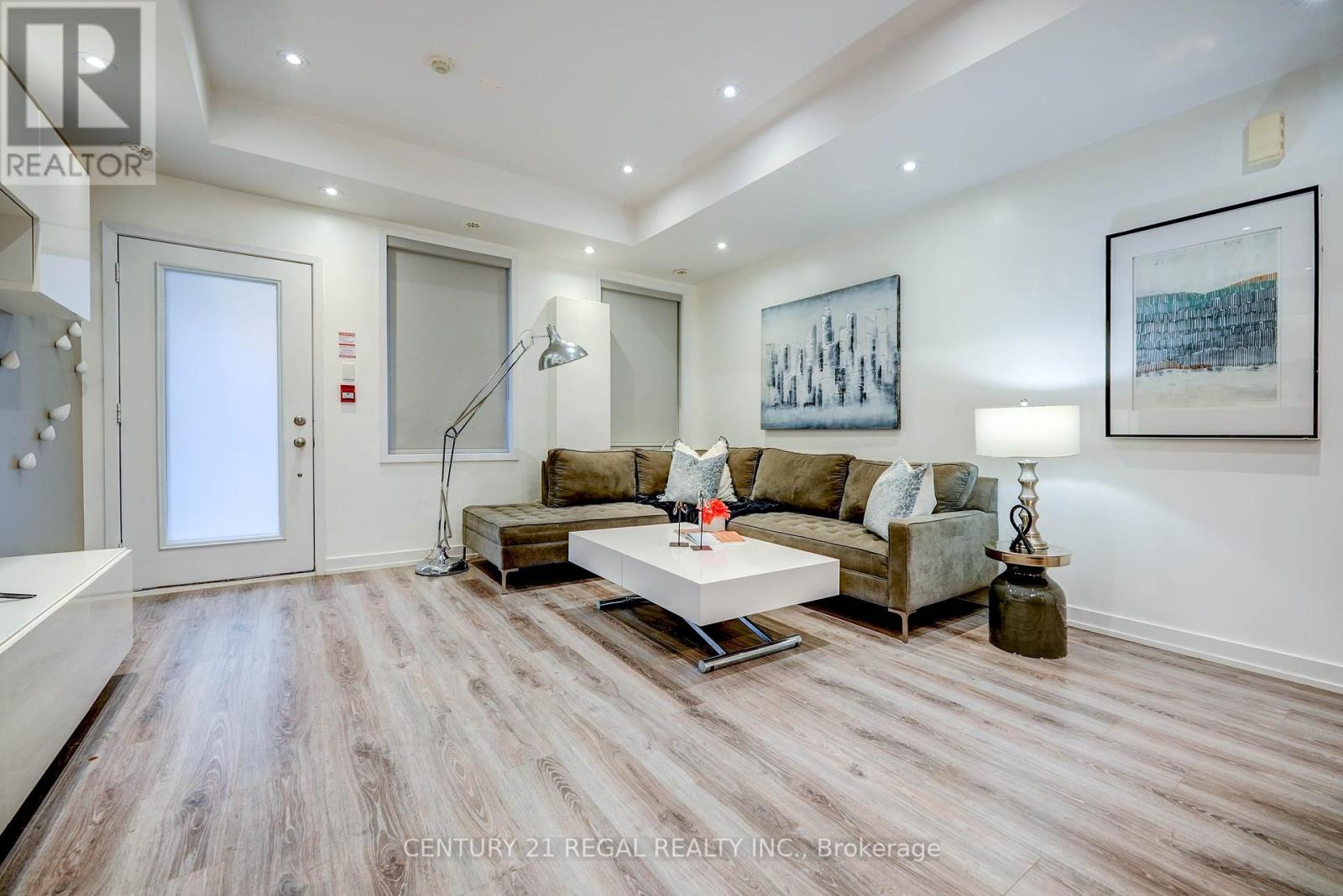 5b - 867 Wilson Avenue, Toronto, Ontario  M3K 0A4 - Photo 3 - W12460422