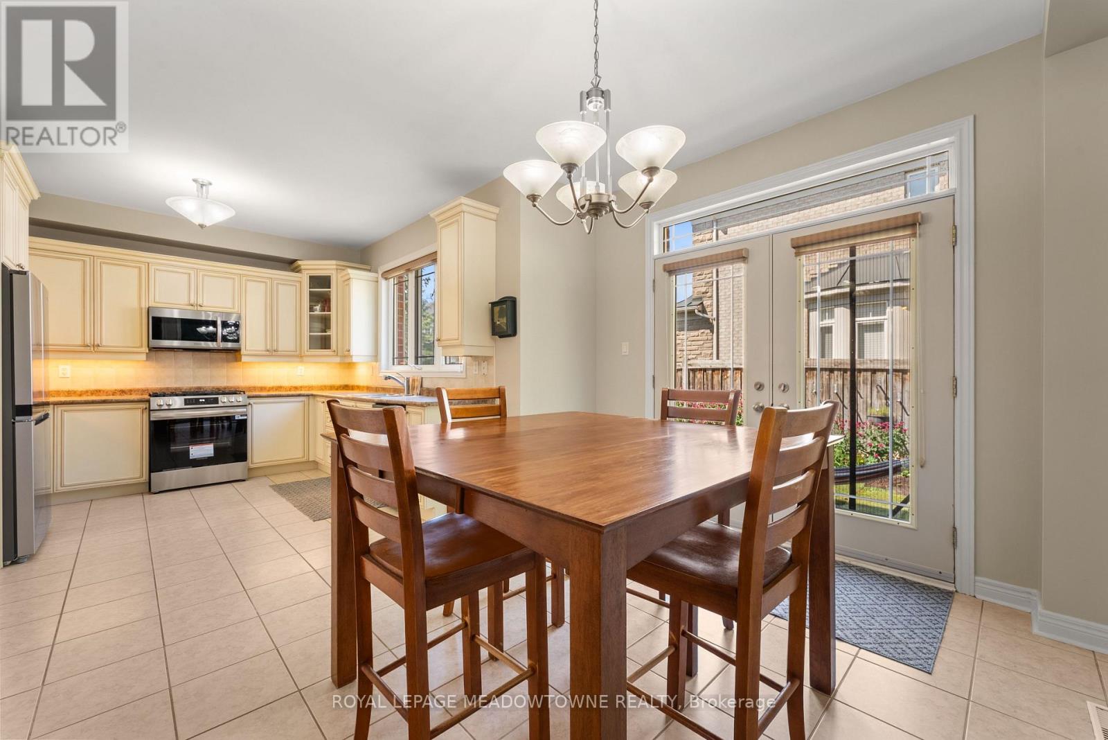9 Black Bear Trail, Brampton, Ontario  L6Y 5L2 - Photo 13 - W12460427