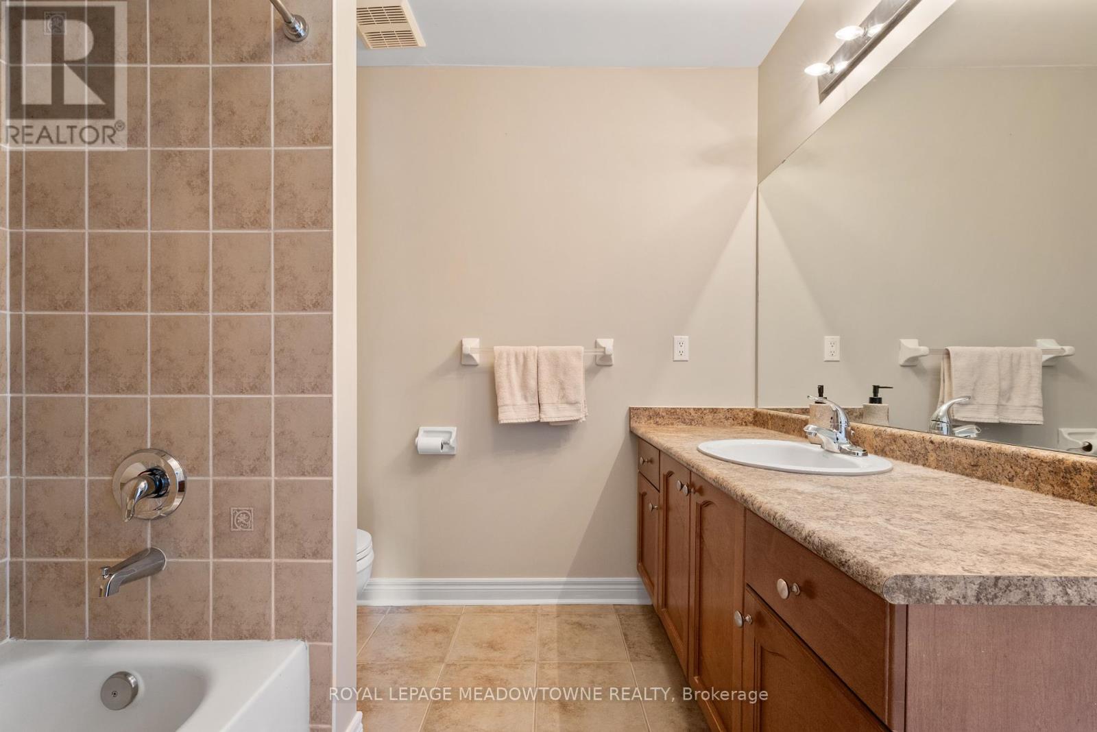 9 Black Bear Trail, Brampton, Ontario  L6Y 5L2 - Photo 26 - W12460427