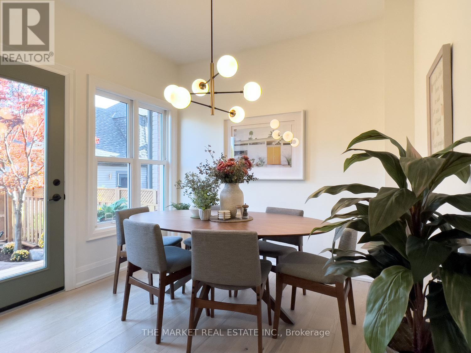 204 Gatwick Drive, Oakville (Ro River Oaks), Ontario  L6H 6M9 - Photo 10 - W12460429