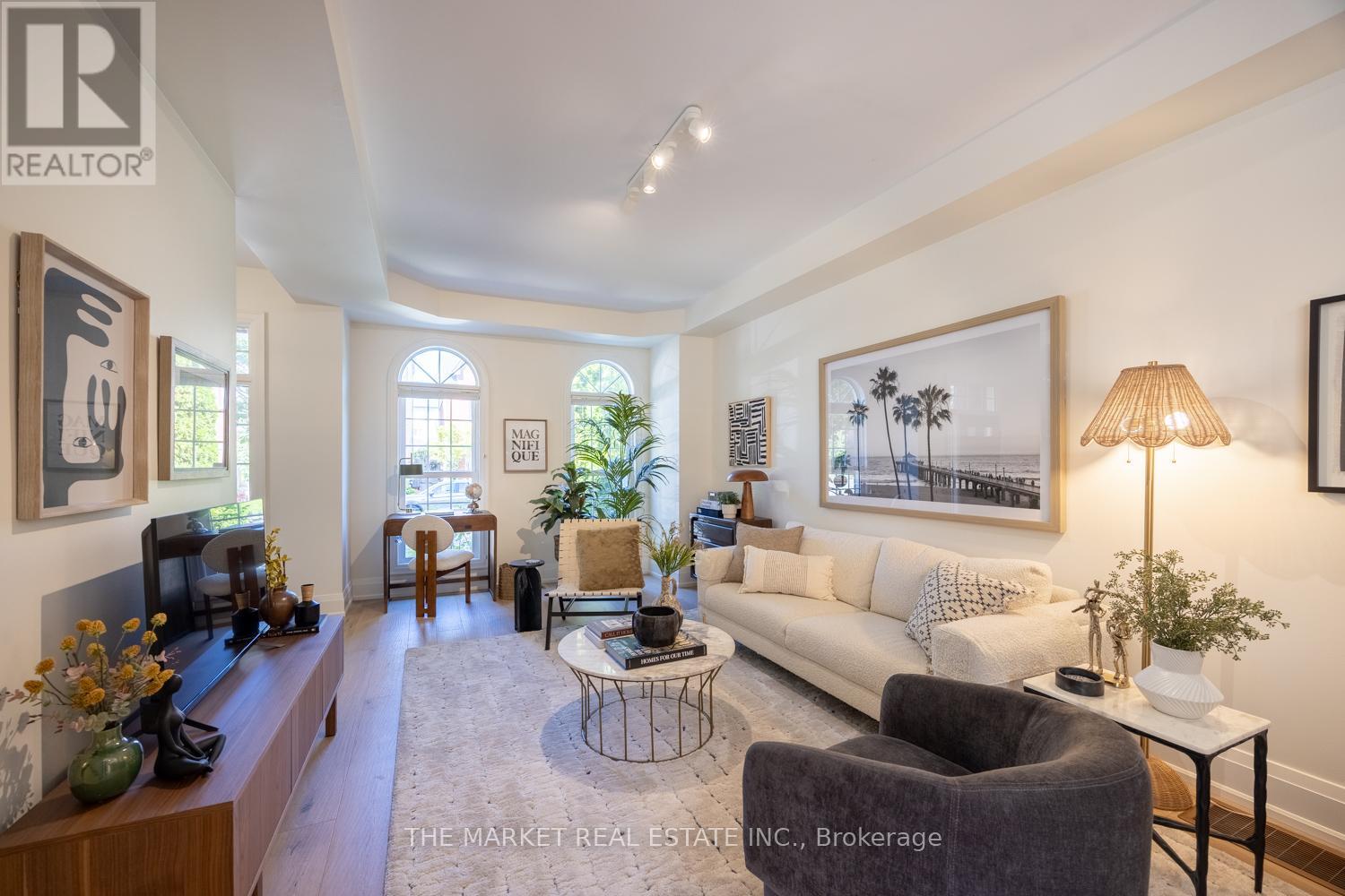 204 Gatwick Drive, Oakville (Ro River Oaks), Ontario  L6H 6M9 - Photo 6 - W12460429