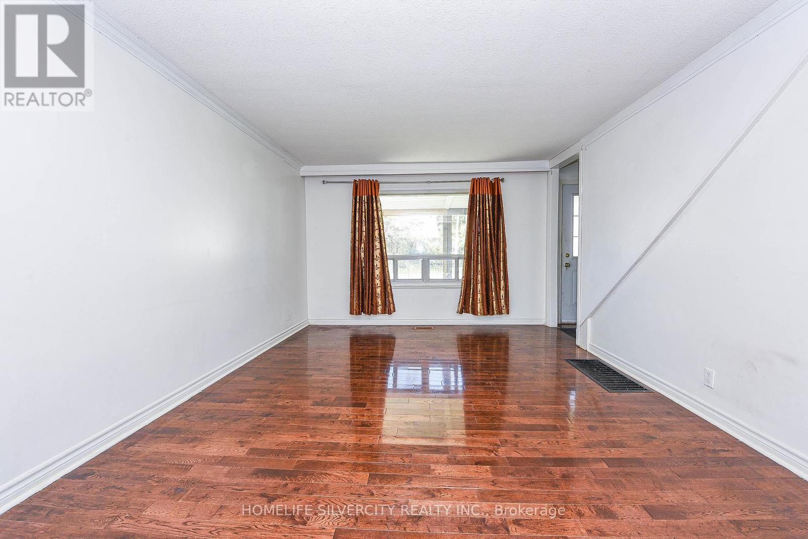 3076 CHURCHILL AVENUE, Mississauga, Ontario