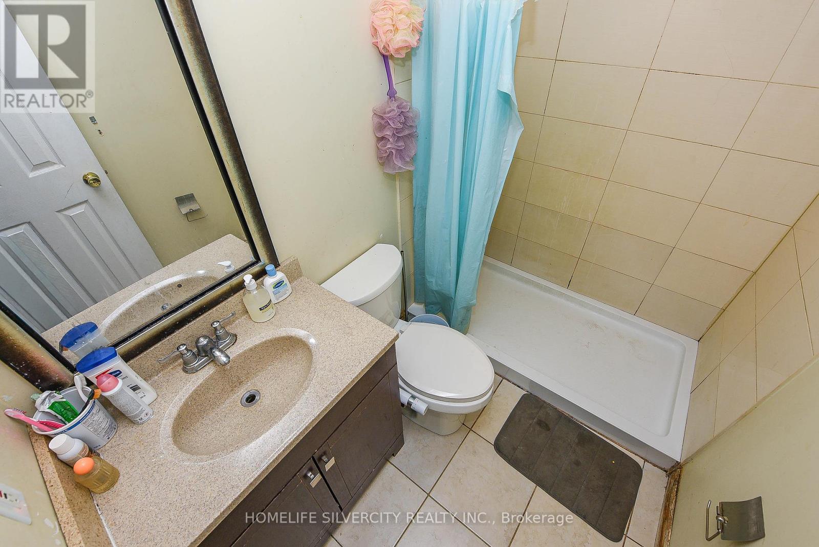 3076 Churchill Avenue, Mississauga (Malton), Ontario  L4T 1R3 - Photo 21 - W12460433