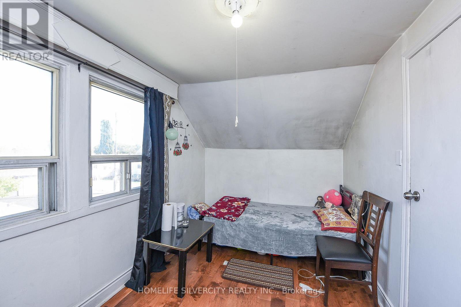 3076 Churchill Avenue, Mississauga (Malton), Ontario  L4T 1R3 - Photo 29 - W12460433