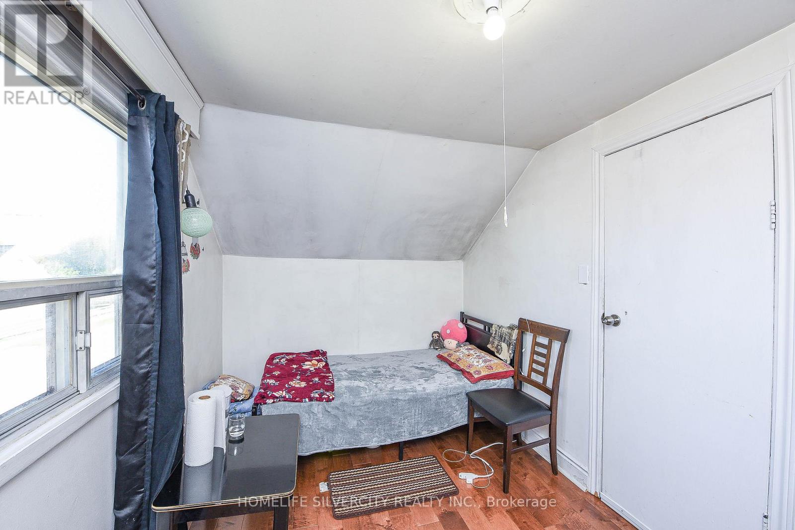 3076 Churchill Avenue, Mississauga (Malton), Ontario  L4T 1R3 - Photo 30 - W12460433